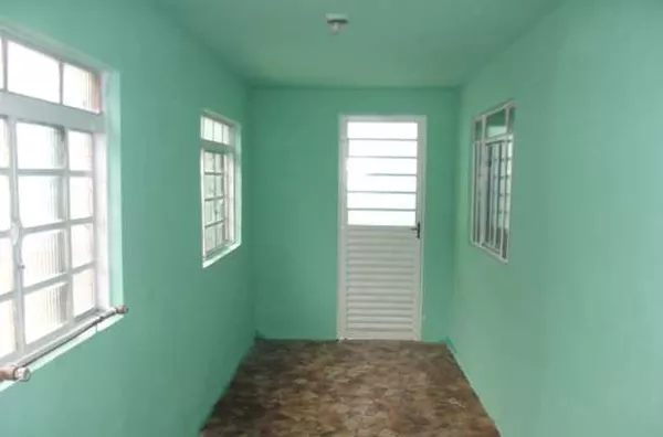 Casa em alvenaria contendo 03 quartos, sala p/ 02 ambientes, cozinha, copa, wc, área de serviço, garagem coberta, quintal c/ churrasqueira. - Foto 5