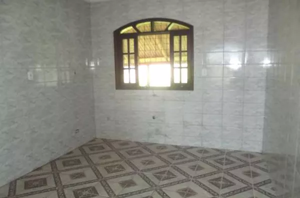 Apartamento em alvenaria, contendo 03 quartos (sendo 02 c/ ar condicionado), sala, cozinha, wc, sacada, edicula c/ 01 quarto, cozinha e wc. - Foto 3