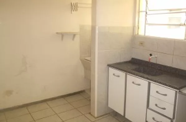 Apartamento contendo 02 quartos, sala, cozinha, wc - Foto 6