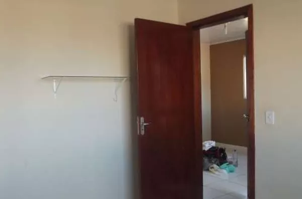 Casa de alvenaria contendo 3 quartos, sala, cozinha, banheiro e entrada para carro. - Foto 5