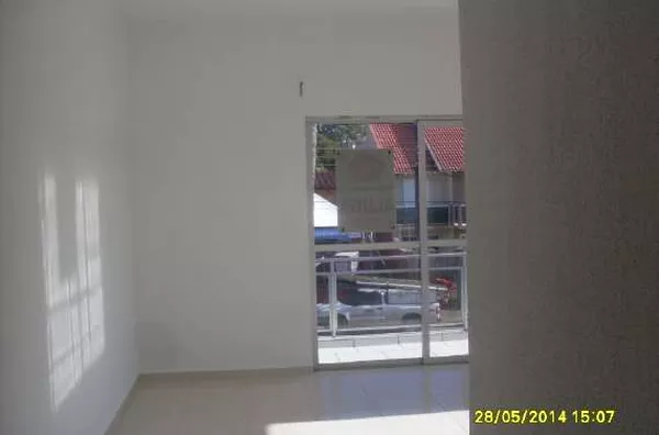 Sala comercial em alvenaria medindo 30 m², contendo 01 banheiro interno. - Foto 3