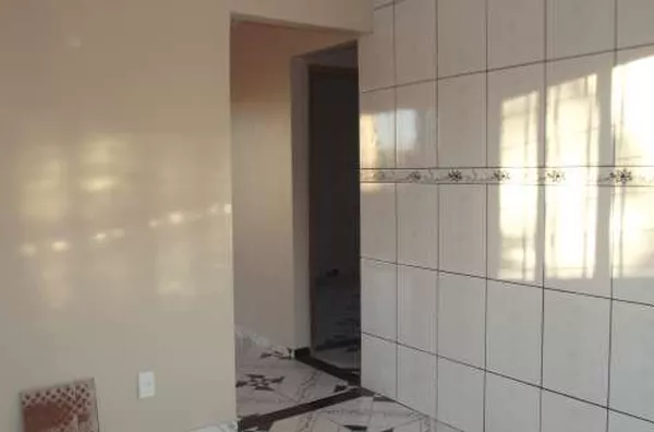 Casa em Alvenaria contendo 2 quartos, sala, cozinha, banheiro, entrada para carro. - Foto 4