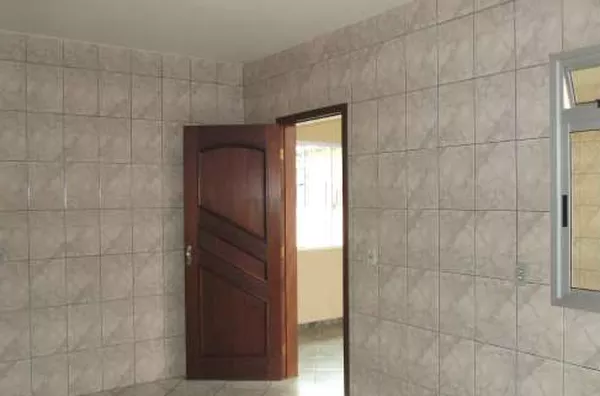 Apartamento contendo 02 quartos, 01 suíte, 01 sala, 01 cozinha, 01 wc social, 01 garagem, lavanderia, área de churrasqueira e varandas. - Foto 4