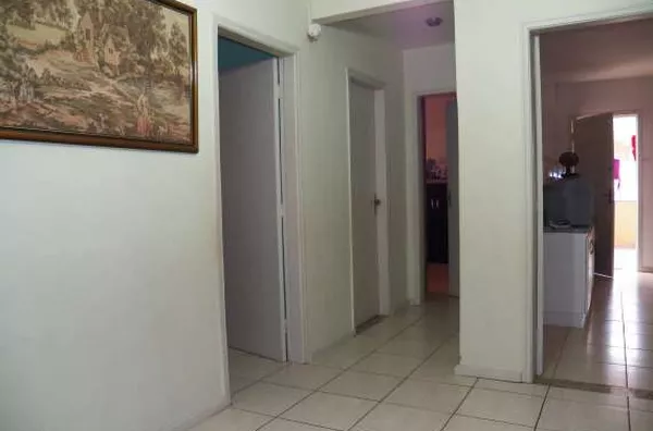 Apartamento contendo 04 quartos, sala, copa, cozinha, wc social, despensa, área de serviço, sacada, garagem.  COM MOBÍLIA 7000,00 (SETE MIL REAIS)  SEM MOBÍLIA 5000,00 (CINCO MIL REAIS) - Foto 3