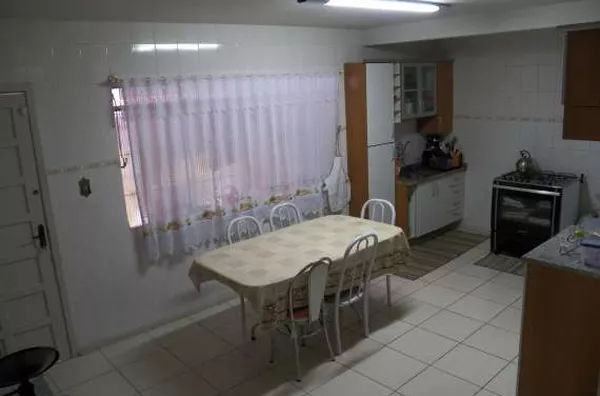 Apartamento contendo 04 quartos, sala, copa, cozinha, wc social, despensa, área de serviço, sacada, garagem.  COM MOBÍLIA 7000,00 (SETE MIL REAIS)  SEM MOBÍLIA 5000,00 (CINCO MIL REAIS) - Foto 4