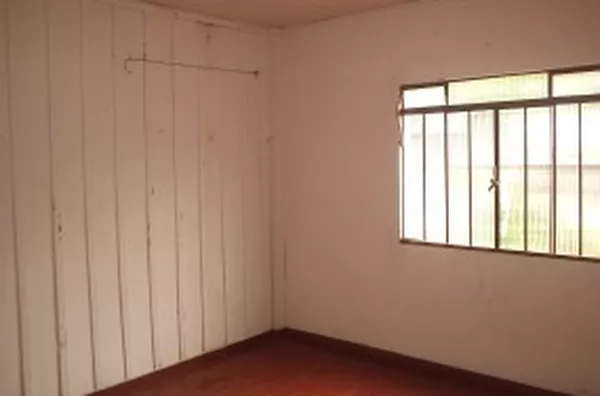 02 CASAS MISTAS:    CASA FRENTE: 03 QUARTOS, 01 SALA, 01 COZINHA, 01 WC SOCIAL, LAVANDERIA E 01 ENTRADA PARA CARRO    CASA FUNDOS: 03 QUARTOS, 01 SALA, 01 COZINHA, 01 WC SOCIAL, LAVANDERIA E 01 ENTRADA PARA CARRO - Foto 6