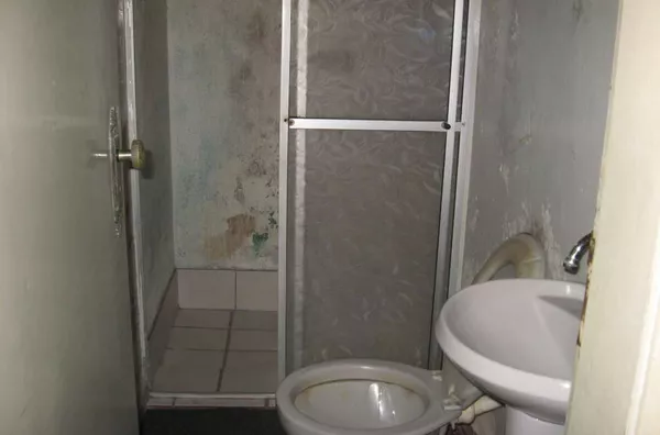 Casa em Alvenaria contendo 3 quartos, copa, cozinha, banheiro, sala, lavanderia, churrasqueira, dependencia de empregada, entrada para carro. - Foto 4