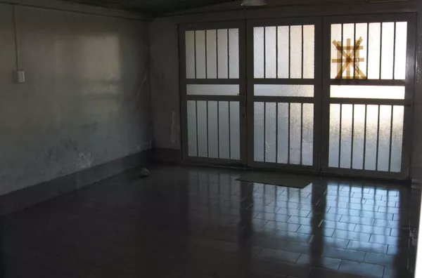 Casa em Alvenaria contendo 3 quartos, copa, cozinha, banheiro, sala, lavanderia, churrasqueira, dependencia de empregada, entrada para carro. - Foto 5