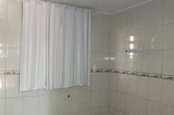 Casa em Alvenaria contendo 3 quartos, sala, cozinha, banheiro, lavanderia, entrada para carro. - Foto 5