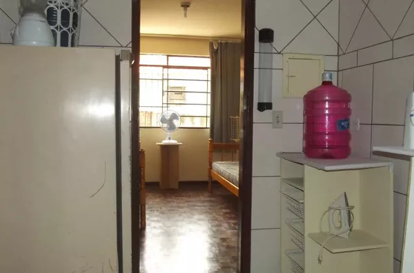 Alojamento para 09 pessoas,com 05 quartos, sala, cozinha,02 banheiros e garagem. Obs: É possivel instalar 9 beliches p/18 pessoas - Foto 5
