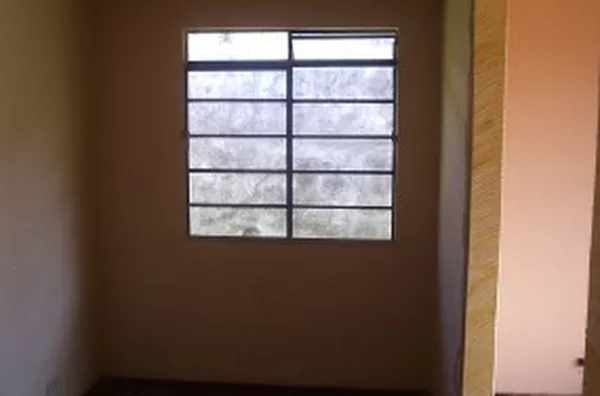 Casa em alvenaria contendo 02 quartos, sala, cozinha e wc. - Foto 6