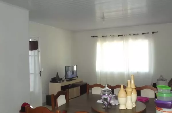 Casa de Alvenaria contendo 3 quartos, sala,copa,cozinha, banheiro, entrada para carro. - Foto 4