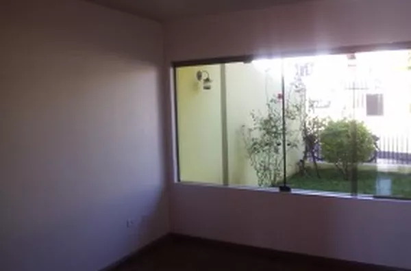 Sobrado em alvenaria, contendo 03 quartos(01 suíte), wc social, lavabo,sala, copa, cozinha, lavanderia, garagem p/ 02 carros, edícula c/ quarto de despejo, wc e churrasqueira - Foto 3