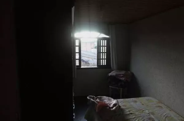 Casa em alvenaria 3 quartos, sala,cozinha, wc, aérea na frente, lavanderia,espaço para 2 carros. - Foto 6