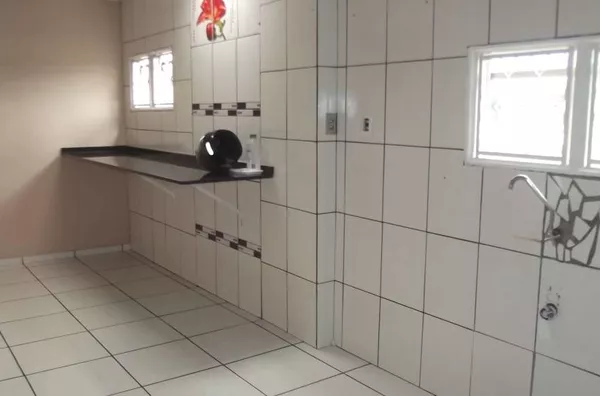 Casa em alvenaria com 2 quartos, sala, cozinha, banheiro, garagem e area de serviço. - Foto 5