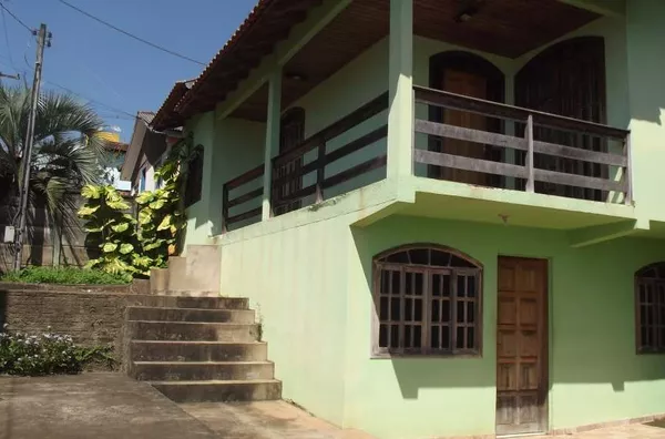 Casa de alvenaria contendo 4 quartos, sala, cozinha,banheiro, lavabo, churrasqueira, garagem.(Mobiliado). - Foto 5