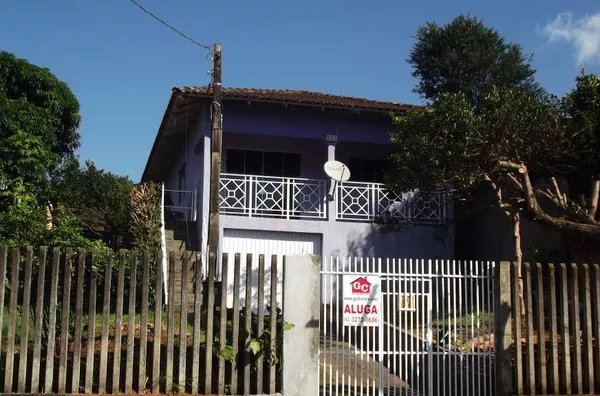 CASA EM ALVENARIA, CONTENDO: 01 SALA, 01 COPA, 01 COZINHA, 01 BANHEIRO, 03 QUARTOS, 01 AREA DE SERVIÇO, 01 GARAGEM - Foto 2