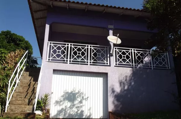 CASA EM ALVENARIA, CONTENDO: 01 SALA, 01 COPA, 01 COZINHA, 01 BANHEIRO, 03 QUARTOS, 01 AREA DE SERVIÇO, 01 GARAGEM - Foto 3