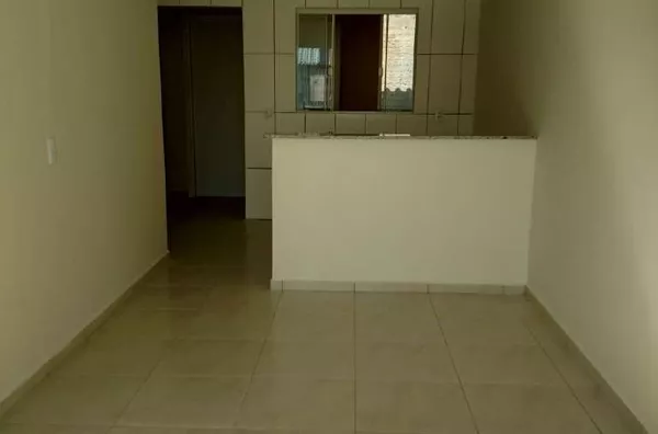 Casa em alvenaria contendo 3 quartos, sala, cozinha, banheiro,lavanderia, entrada para carro - Foto 2