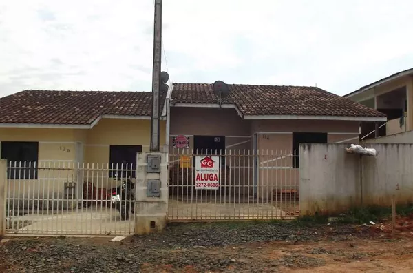 Casa em alvenaria contendo 3 quartos,sala/cozinha conj.,banheiro,lavanderia entrada para carro - Foto 1