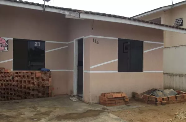 Casa em alvenaria contendo 3 quartos,sala/cozinha conj.,banheiro,lavanderia entrada para carro - Foto 3