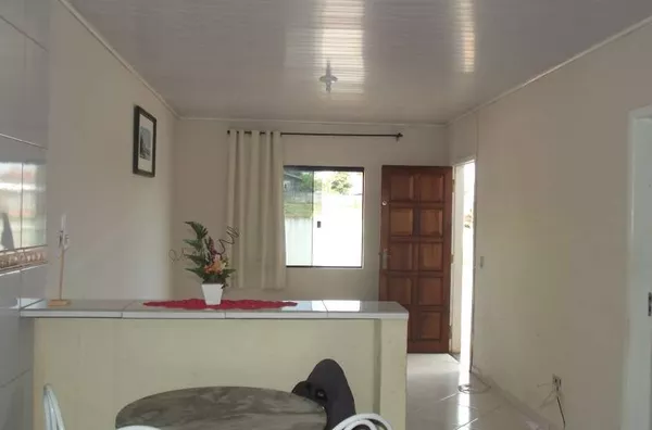 Casa em alvenaria contendo 3 quartos,sala/cozinha conj.,banheiro,lavanderia entrada para carro - Foto 4