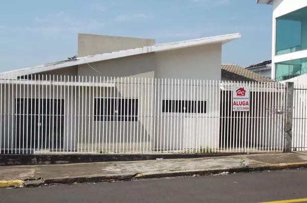 Mercado KROLL    Casa Residencial em alvenaria com +/- 96,00 m2, contendo 02 quartos, 01 suíte, sala, cozinha, wc social, garagem e lavanderia. - Foto 1