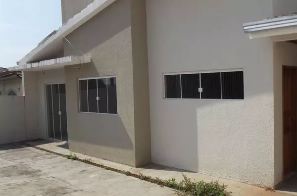Mercado KROLL    Casa Residencial em alvenaria com +/- 96,00 m2, contendo 02 quartos, 01 suíte, sala, cozinha, wc social, garagem e lavanderia. - Foto 3
