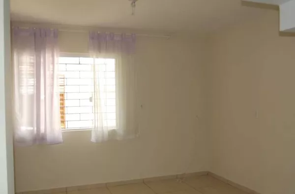 Sobrado contendo 4 quartos, sala,cozinha planejada, banheiro, lavabo, lavanderia, churrasqueira, garagem. - Foto 4