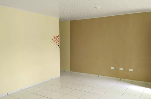 Casa residencial em alvenaria contendo 03 quartos, sala/cozinha conjugada, banheiro, área de serviço e garagem - Foto 2