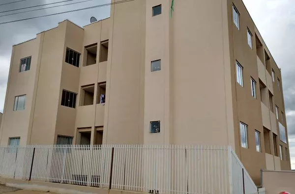 Apartamento medindo 66,63  m² com 02 quartos, sala, cozinha, banheiro, área de serviço, varanda e 01 vaga de garagem - Foto 2