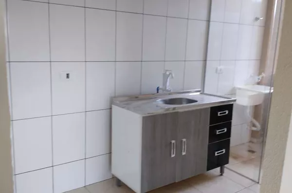 Apartamento medindo 66,63  m² com 02 quartos, sala, cozinha, banheiro, área de serviço, varanda e 01 vaga de garagem - Foto 5