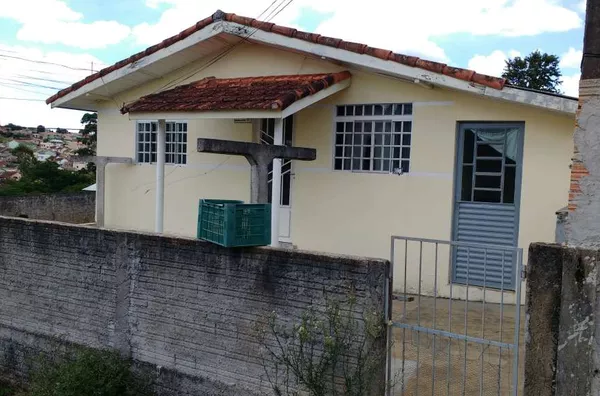 Casa residencial em alvenaria com, 02 quartos, sala, cozinha, banheiro e garagem,  casa de esquina - Foto 2