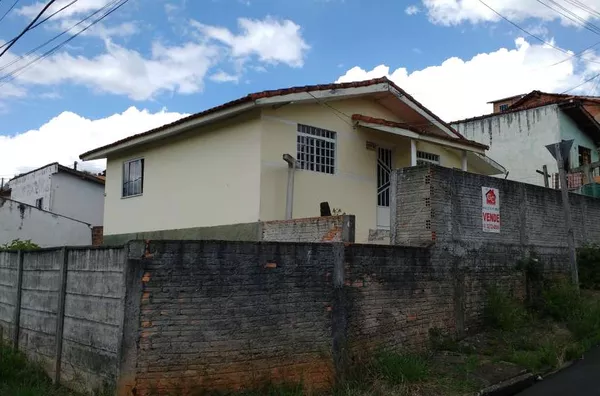 Casa residencial em alvenaria com, 02 quartos, sala, cozinha, banheiro e garagem,  casa de esquina - Foto 3