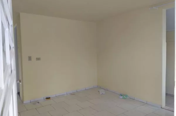 Casa residencial em alvenaria com, 02 quartos, sala, cozinha, banheiro e garagem,  casa de esquina - Foto 4