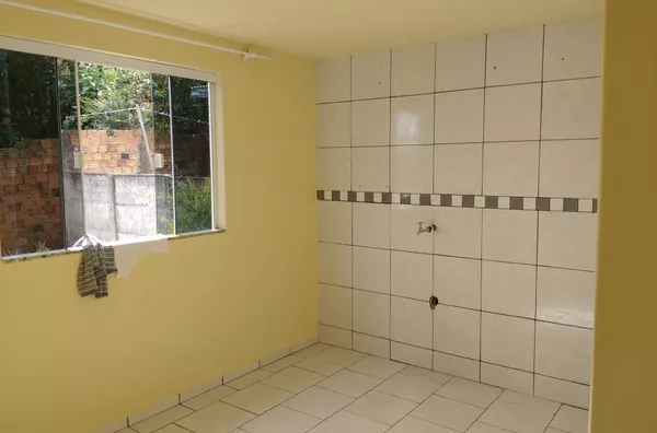 Casa residencial em alvenaria com, 02 quartos, sala, cozinha, banheiro e garagem,  casa de esquina - Foto 5