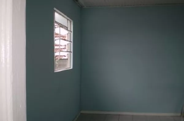 Apartamento em alvenaria, contendo 02 quartos, sala cozinha e banheiro. - Foto 4