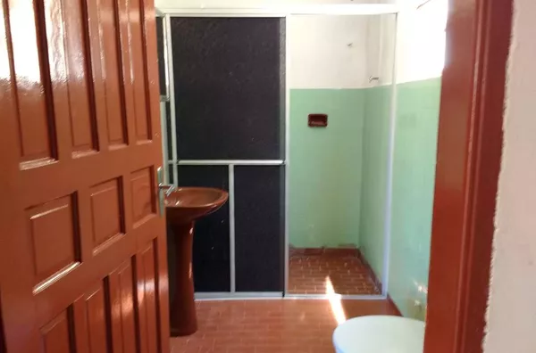 Casa em alvenaria com 02 quartos, sala, cozinha, banheiro, área de serviço e garagem - Foto 6