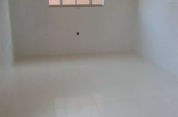 IMÓVEL RESIDENCIAL ALVENARIA: CONTENDO 01 SALA, 01 COZINHA,01 COPA,2 QUARTOS,1 SUITE,01 LAVANDERIA ,01 WC,01 GARAGEM     OBSERVAÇÃO: PORÃO CONTENDO 01 SALÃO,01 COZINHA,01 LAVANDERIA  E 1 WC - Foto 3