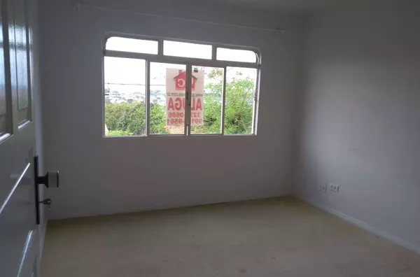 EXCELENTE LOCALIZAÇÃO "PRÓXIMO A BODEGA"  Apartamento em alvenaria - 01 sala de visita, 01 copa, 01 cozinha, 01 wc, 01 suíte, 02 quartos, 01 lavanderia e 01 garagem coberta - Foto 5