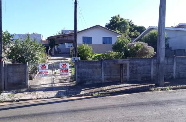 Lote de terreno urbano contendo duas casas de alvenaria:   Casa 01 (frente): 2 quartos, sala, cozinha, banheiro, lavanderia e garagem para 2 carros, com 77,00 m².  Casa 02 (fundos): 2 quartos, sala, cozinha e banheiro, com 45,00 m². - Foto 3