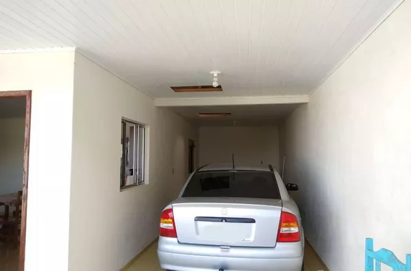 IMÓVEL RESIDENCIAL EM ALVENARIA - CONTENDO 01 SALA, 01 COZINHA, 01 BANHEIRO, 03 QUARTOS, 01 LAVANDERIA, 01 AREA DE CHURRASQUEIRA, 01 GARAGEM P/ 02 CARROS - Foto 4
