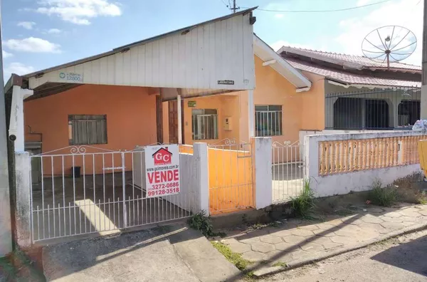 Casa mista contedno 02 quartos, sala, cozinha, wc, cobertura para carro, subsolo. - Foto 1