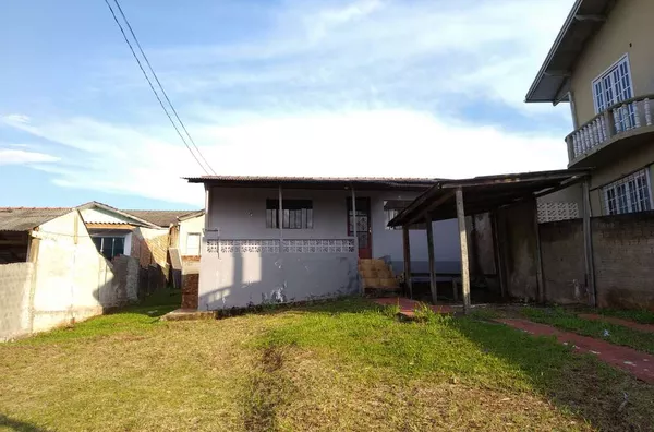 Casa residencial em alvenaria contendo 3 quartos, sala, cozinha, banheiro, área de serviço e garagem. - Foto 2