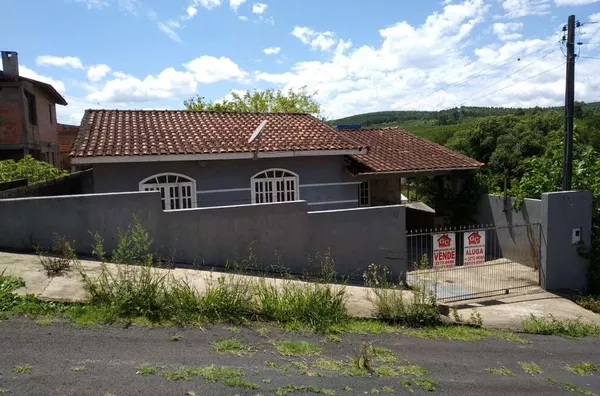 Casa em alvenaria, 2 quartos, sala, cozinha, banheiro, garagem. - Foto 1