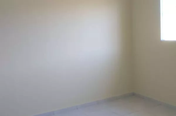 Casa em alvenaria com 3 quartos, sala, cozinha, wc,  entrada para carro.    OBS: CONTRATO DE LOCAÇÃO SOMENTE PARA 12 MESES. - Foto 3