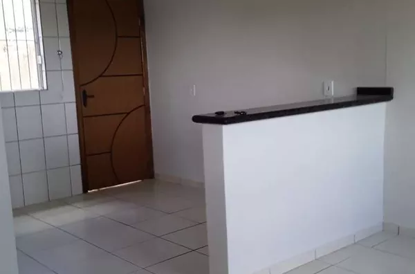 SOBRADO RESIDENCIAL EM ALVENARIA - 03 QUARTOS, SALA, COZINHA, SACADA, LAVABO, WC, AREA DE SERVIÇO E GARAGEM. - Foto 3