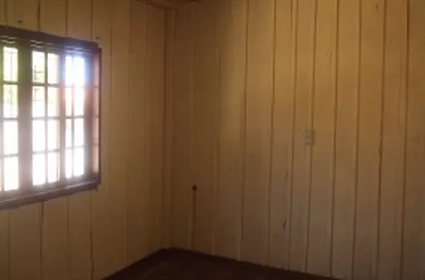 Casa mista, contendo 03 quartos, sala, cozinha, wc, área de serviço e garagem. - Foto 5