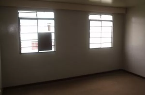 Apartamento em alvenaria contendo 03 quartos, sala, cozinha e wc - Foto 4