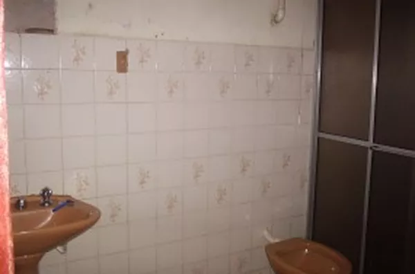 Casa em alvenaria contendo 03 quartos, sala, cozinha, wc, área de serviço e garagem - Foto 6